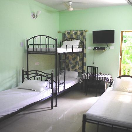 Joe And Marietta'S Guesthouse Calangute Extérieur photo