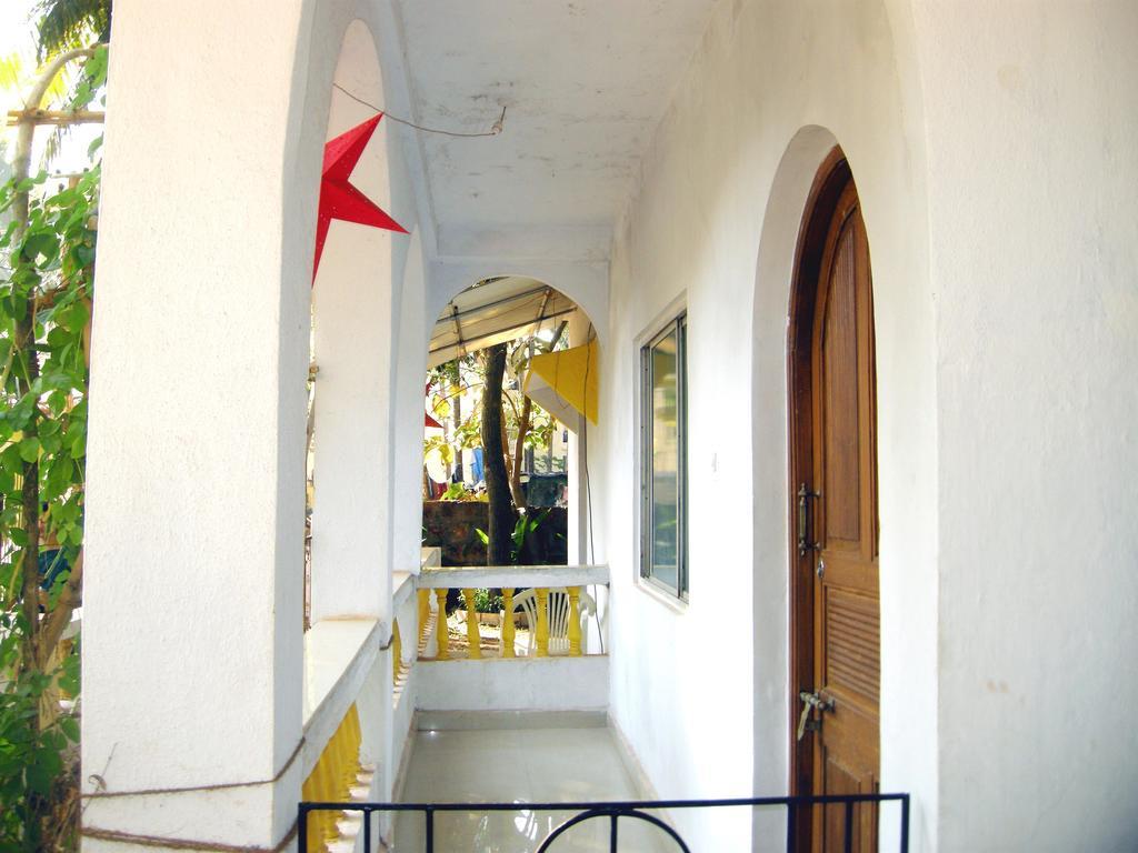 Joe And Marietta'S Guesthouse Calangute Chambre photo