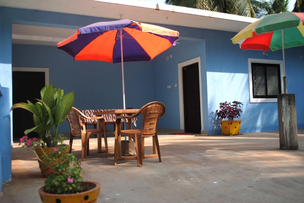 Joe And Marietta'S Guesthouse Calangute Extérieur photo