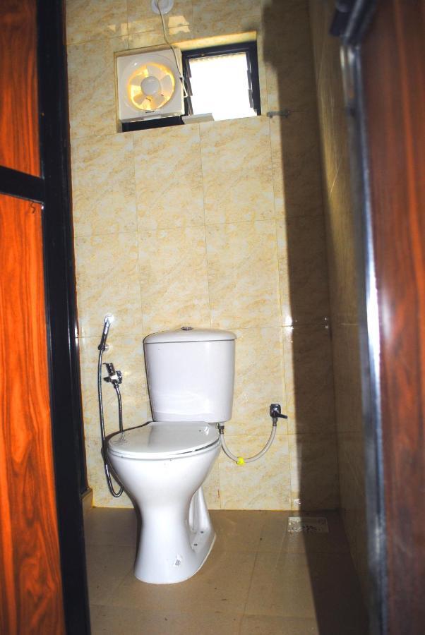 Joe And Marietta'S Guesthouse Calangute Extérieur photo