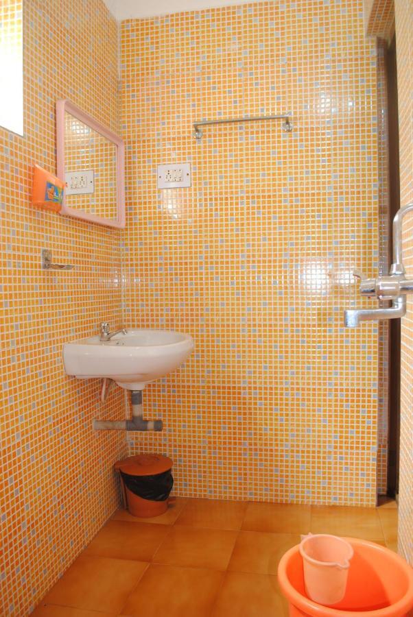 Joe And Marietta'S Guesthouse Calangute Extérieur photo
